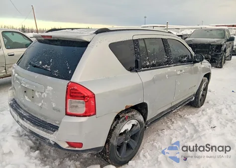 2012 Jeep Compass Latitude z USA, uszkodzony, nr VIN 1C4NJDEB1CD502078